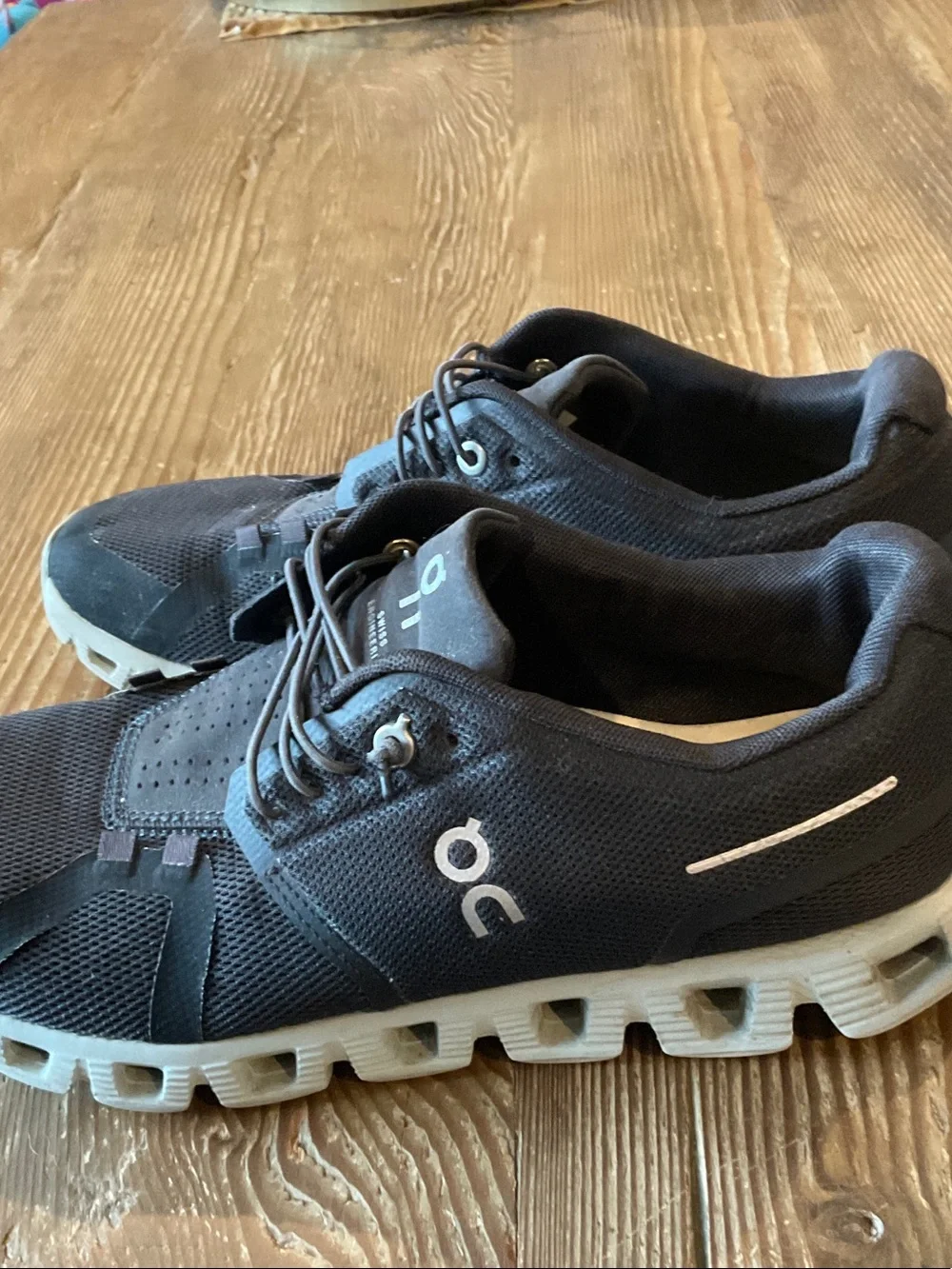 On Running lightweight breathable